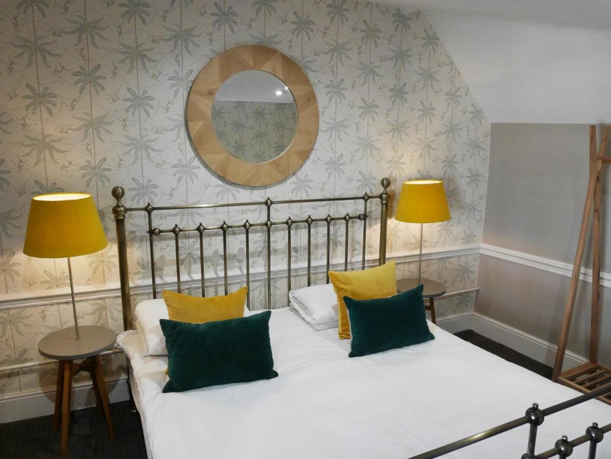 Hotel The Fleece à Witney Extérieur photo