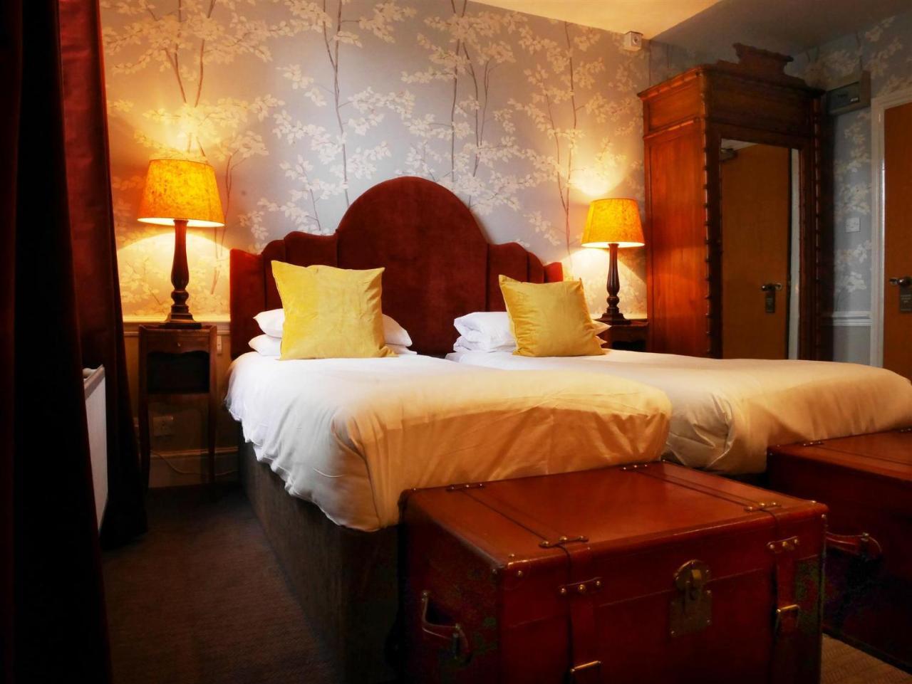 Hotel The Fleece à Witney Extérieur photo