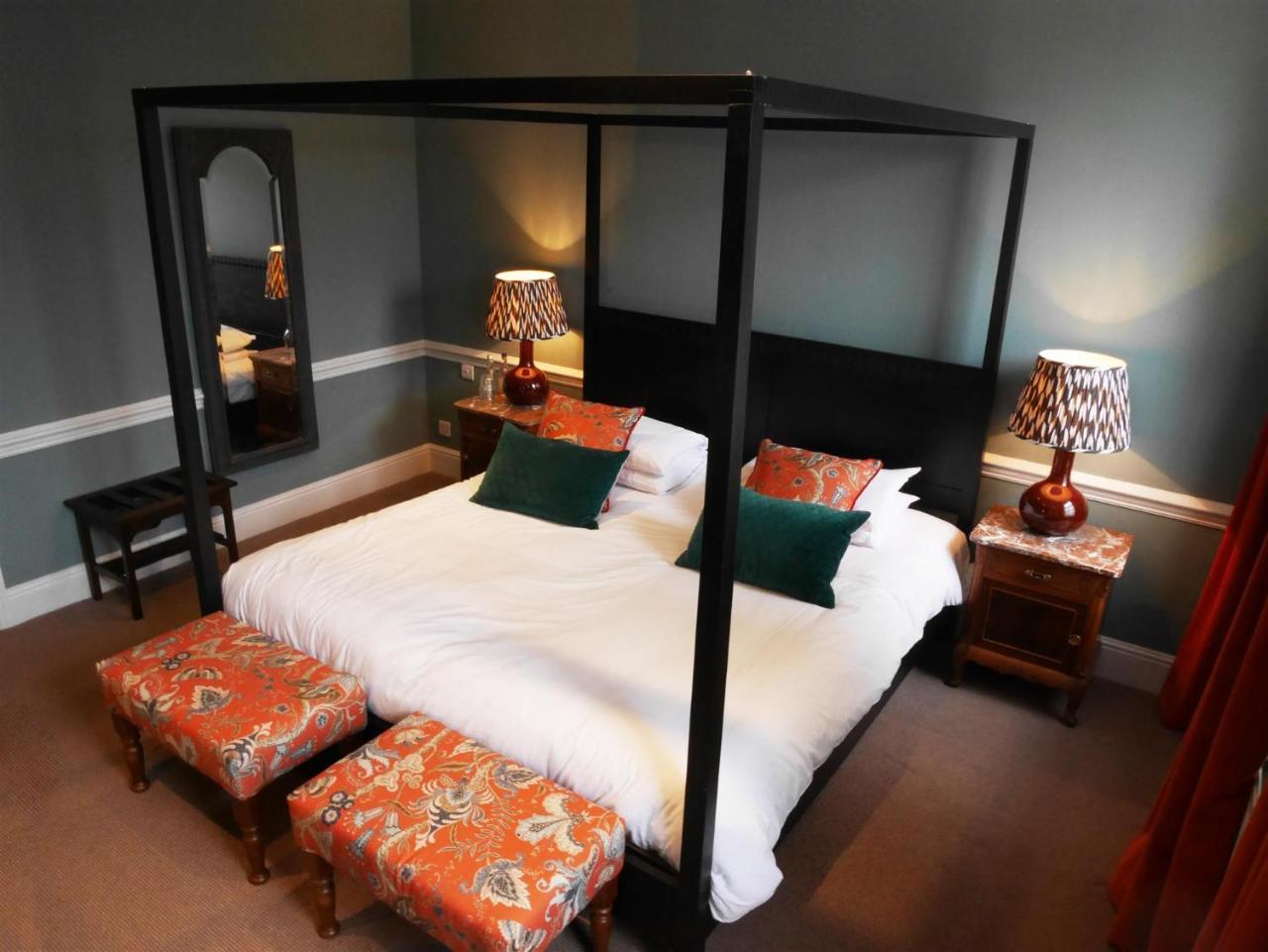 Hotel The Fleece à Witney Extérieur photo