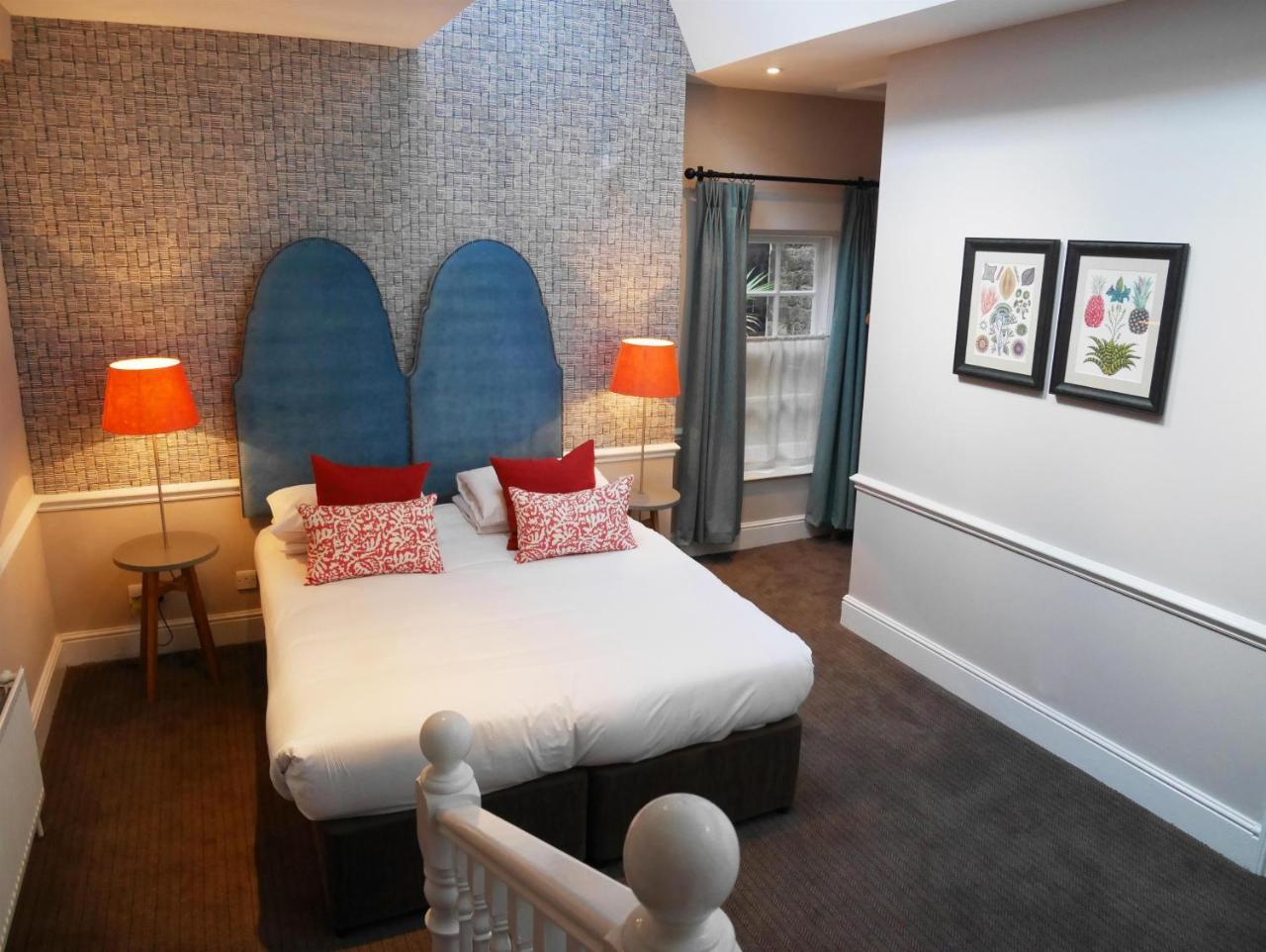 Hotel The Fleece à Witney Extérieur photo