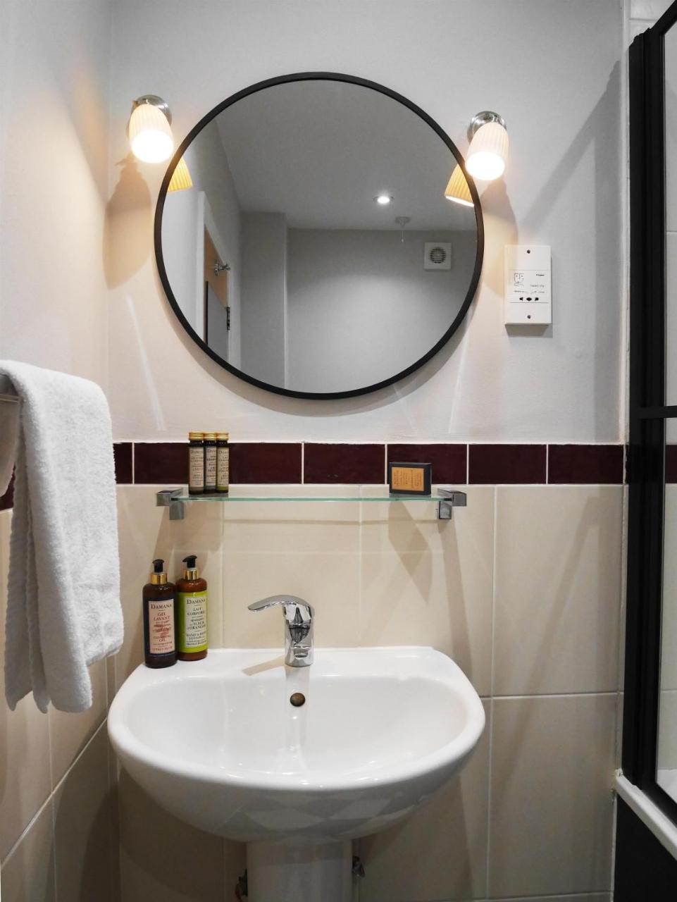 Hotel The Fleece à Witney Extérieur photo
