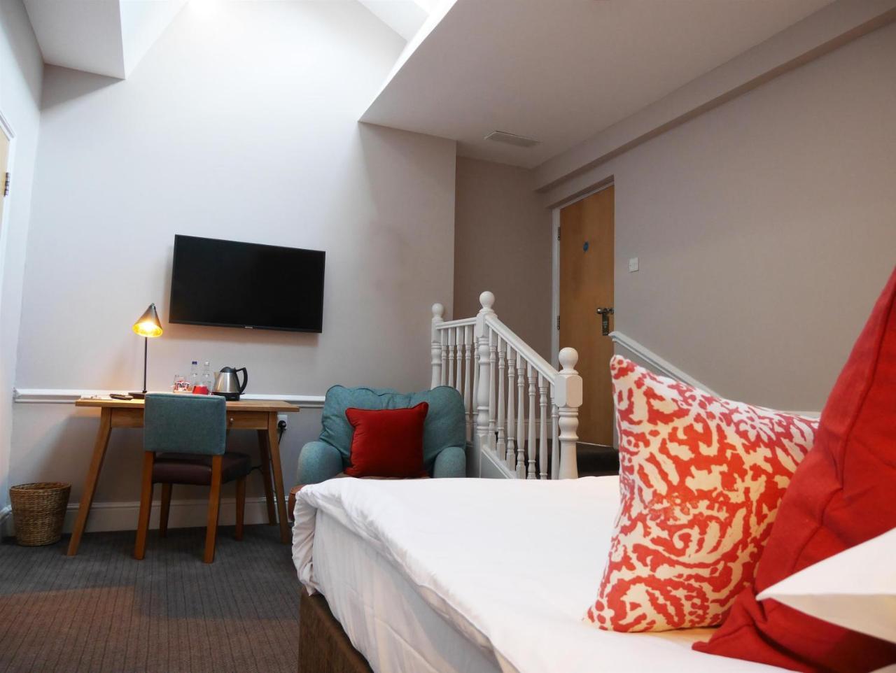 Hotel The Fleece à Witney Extérieur photo